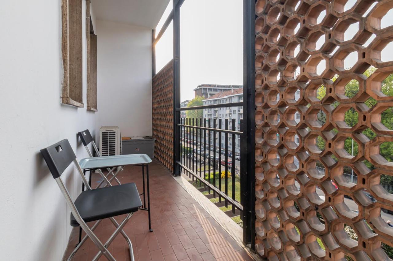 Luxury Apartment Savona 65 Milan Bagian luar foto