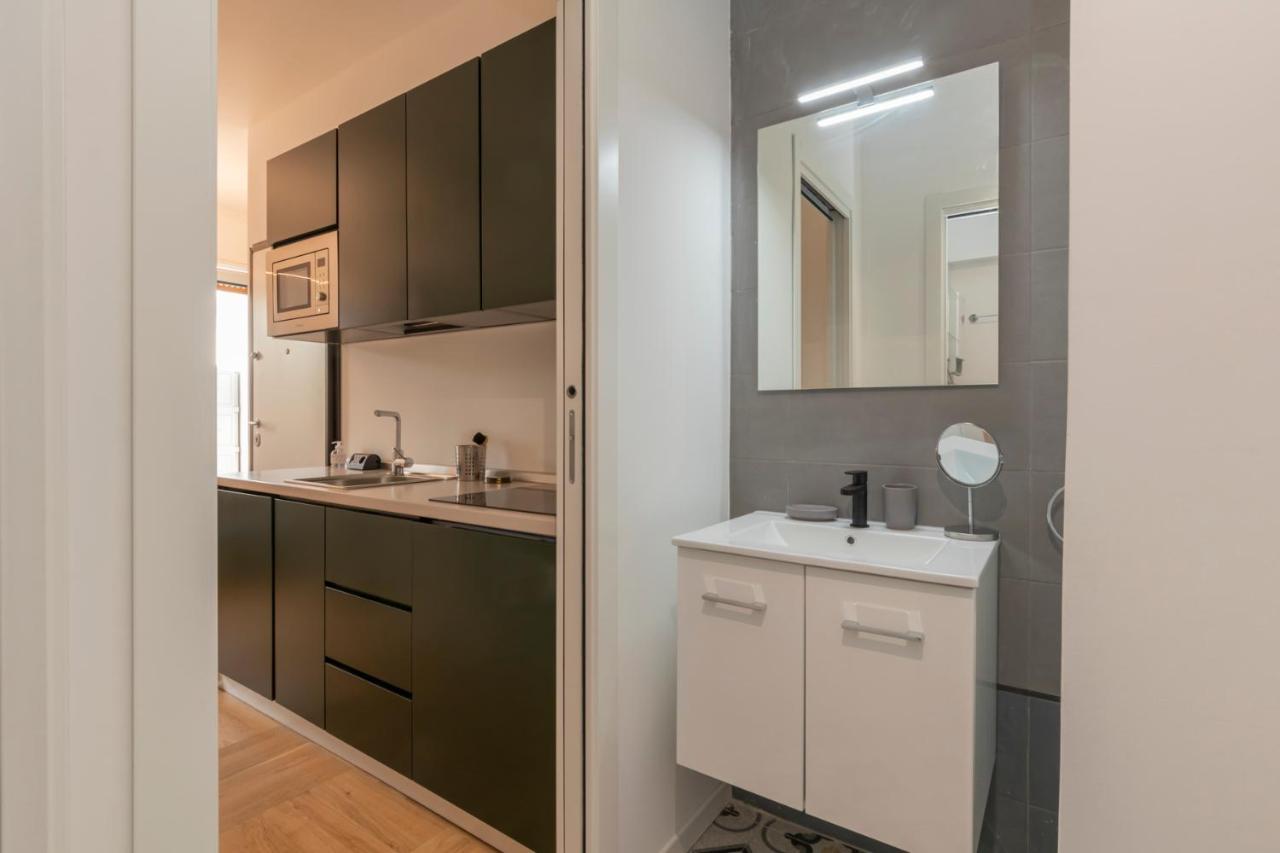 Luxury Apartment Savona 65 Milan Bagian luar foto