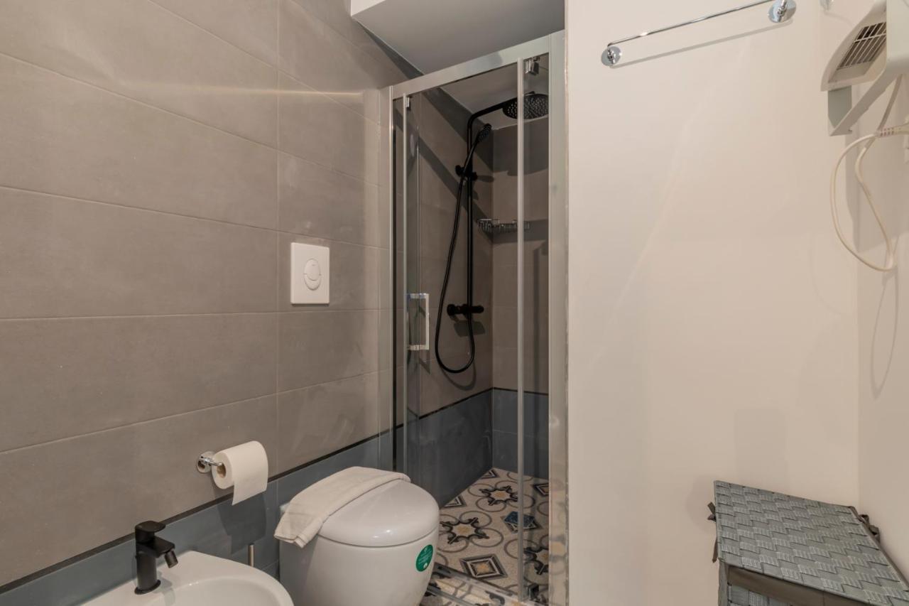 Luxury Apartment Savona 65 Milan Bagian luar foto