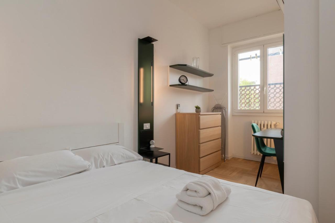Luxury Apartment Savona 65 Milan Bagian luar foto