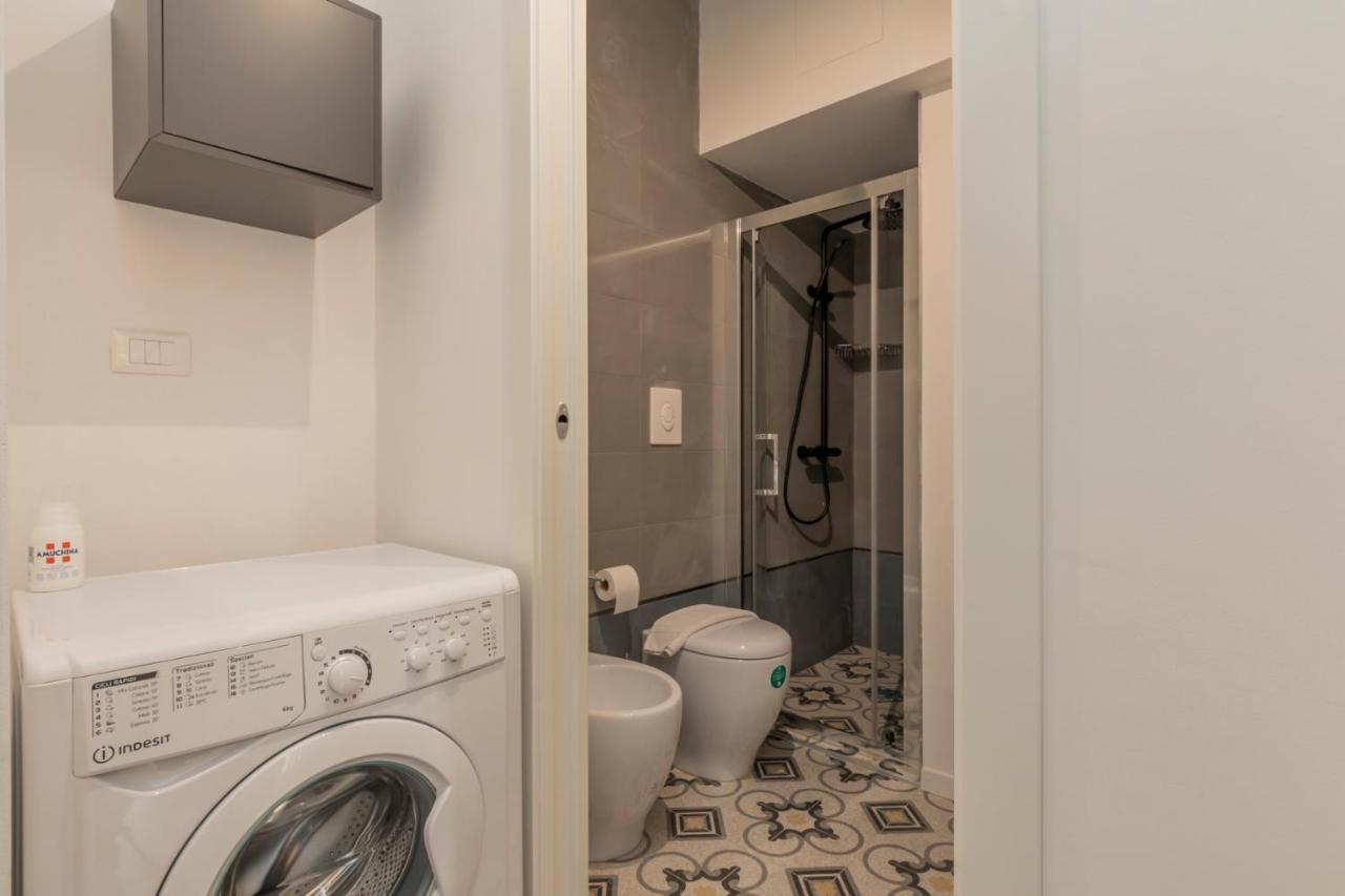 Luxury Apartment Savona 65 Milan Bagian luar foto